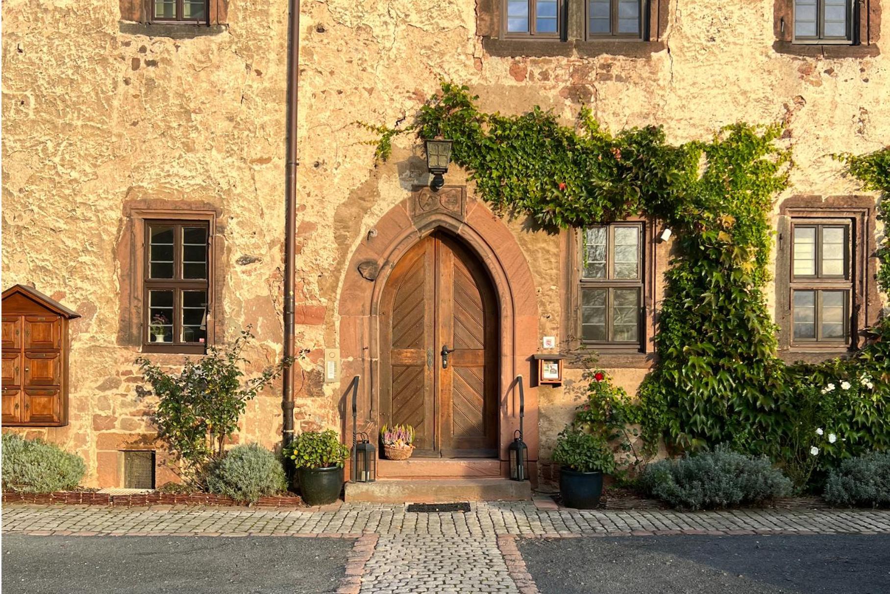 Graefin Anna - Design-Apartment In Der Historischen Hinterburg Schlitz - Nahe Fulda Und Bad Hersfeld Zewnętrze zdjęcie